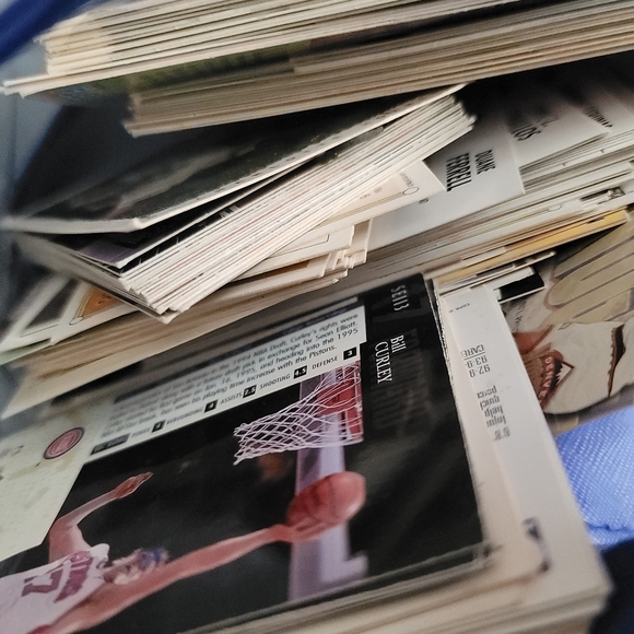 1990s Basketball Sports Trading Cards - Picture 4 of 4